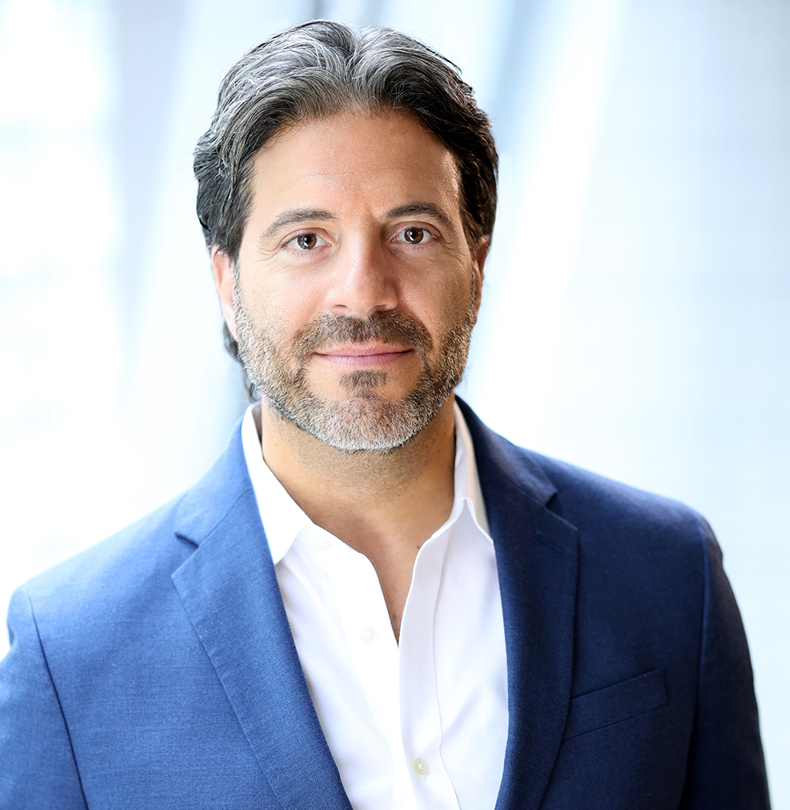 best-colors-to-wear-for-business-headshots