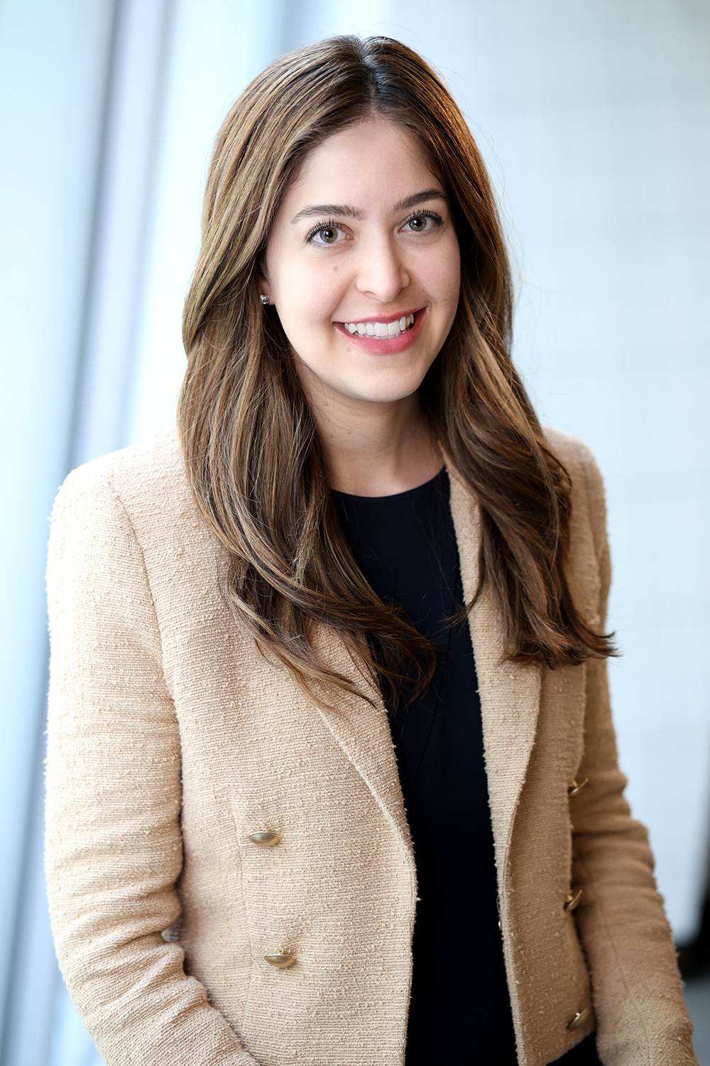 Best colors to wear for business headshots